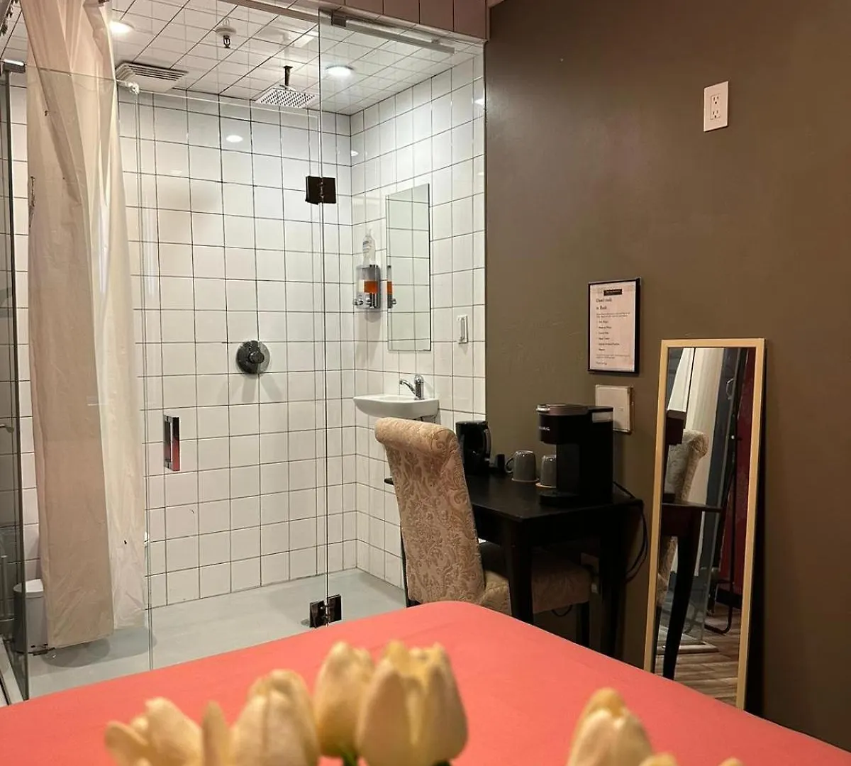 Queen Nest Hotel Toronto